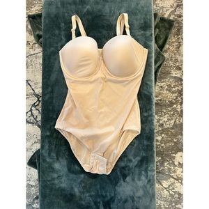 Wacoal Red Carpet Strapless Shaping Bodybriefer 801219